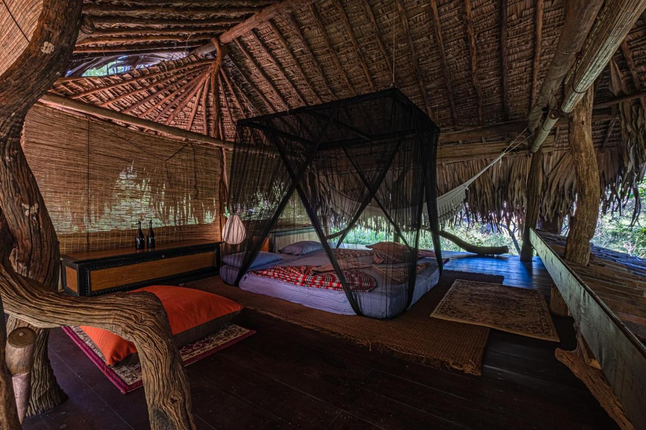 הוילה Hambegamuwa Banyan Camp מראה חיצוני תמונה